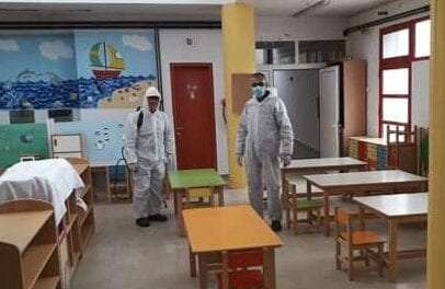 Προετοιμασίες και απολυμάνσεις στα σχολεία του Δήμου Τοπείρου για την επιστροφή των μικρών μαθητών