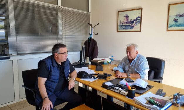 Επίσκεψη του Γενικού Γραμματέα Επικοινωνίας και Ενημέρωσης, Δημήτρη Γαλαμάτη, στα γραφεία του ΑΠΕ-ΜΠΕ στη Θεσσαλονίκη <br> <span style='color:#777;font-size:16px;'>Συναντήθηκε και συζήτησε με τον επικεφαλής της Διεύθυνσης Μακεδονίας, εργαζόμενους και δημοσιογράφους </span>